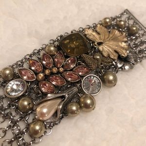 STUNNING BANANA REPUBLIC BRACELET